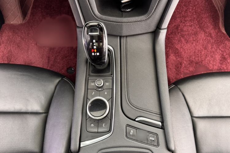 Used Cadillac XT5 2020 Revised Version 28T Luxury Edition Gear Lever
