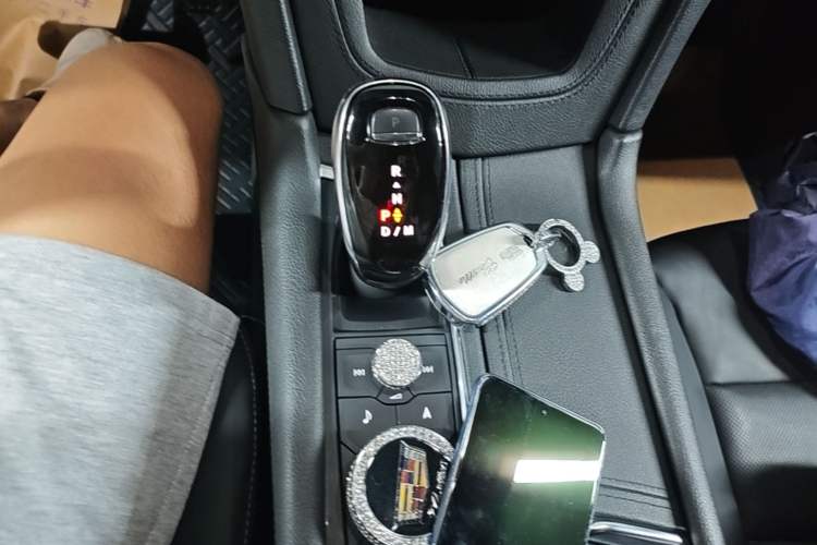 Used Cadillac XT5 2020 28T Luxury Version Gear Lever