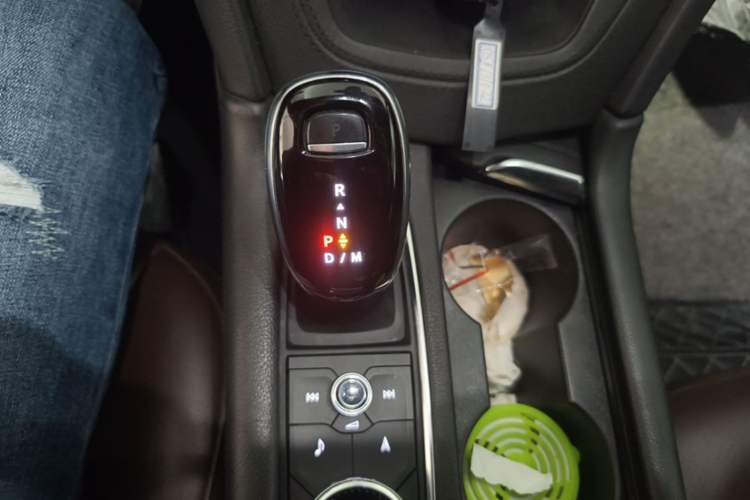 Used Cadillac XT5 2020 Revised Version 28T Luxury Edition Gear Lever