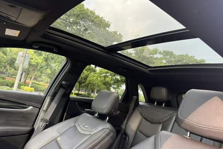 Used Cadillac XT5 2020 Revised Version 28T Luxury Edition Headliner