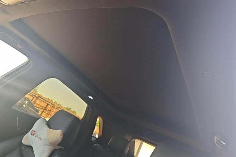 Used Cadillac XT5 2020 28T Luxury Version Headliner