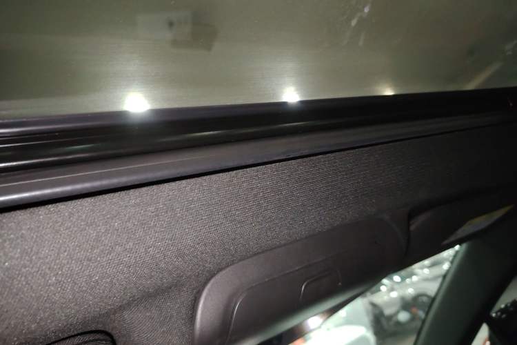 Used Cadillac XT5 2020 Revised Version 28T Luxury Edition Headliner
