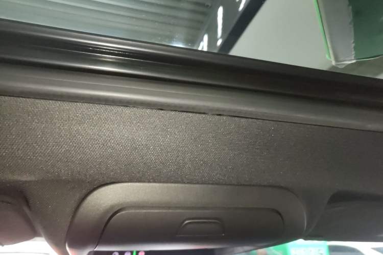 Used Cadillac XT5 2020 28T Four-Wheel Drive Luxury Version Headliner