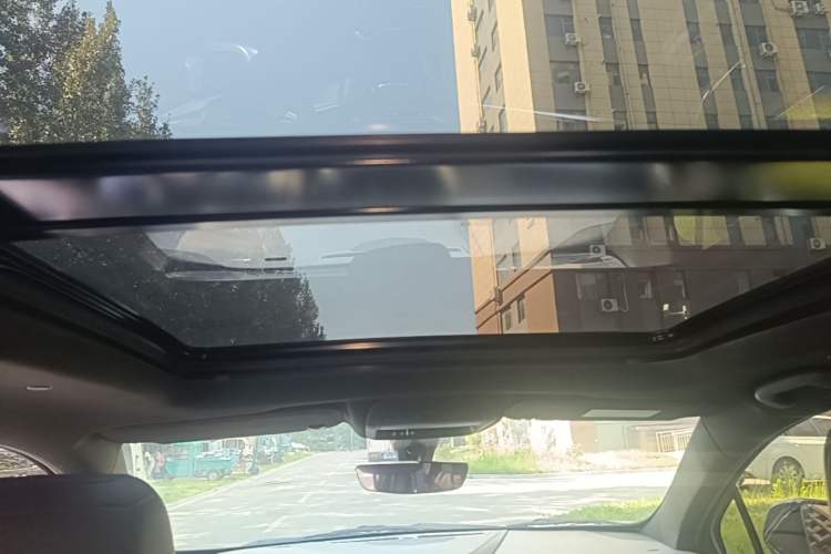 Used Cadillac XT5 2020 28T Luxury Version Headliner
