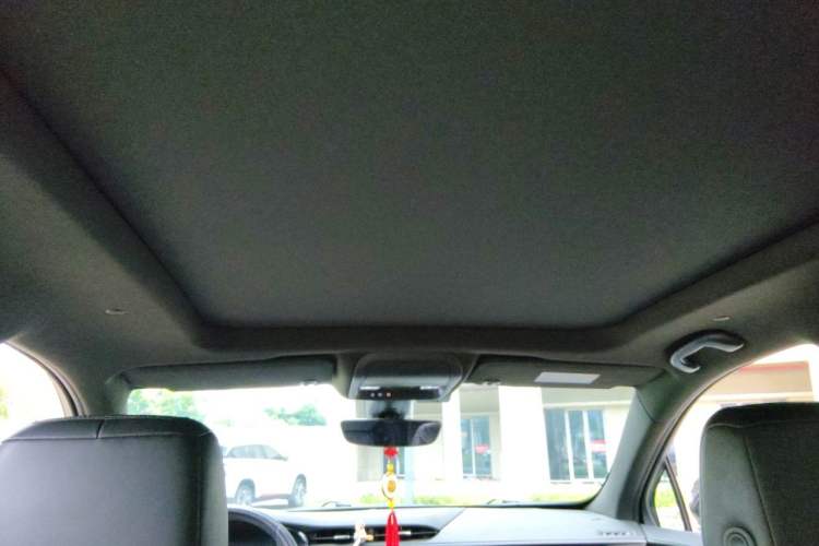 Used Cadillac XT5 2020 28T Luxury Version Headliner