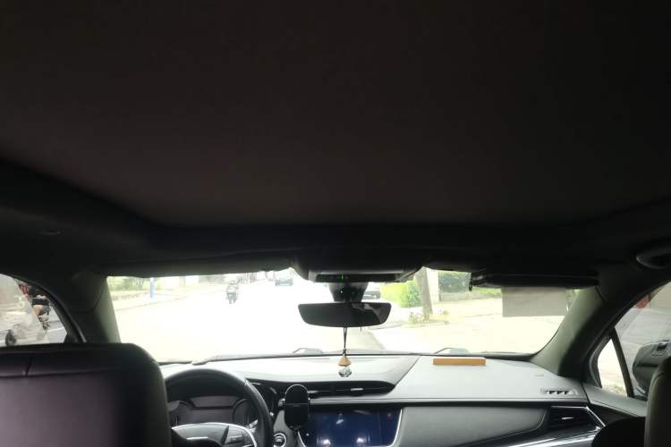 Used Cadillac XT5 2020 Revised Version 28T Luxury Edition Headliner