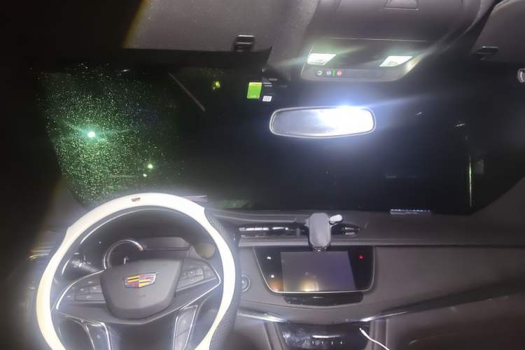 Used Cadillac XT5 2020 Revised Version 28T Luxury Edition Headliner