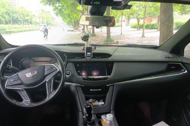 Used Cadillac XT5 2020 28T Luxury Version Headliner