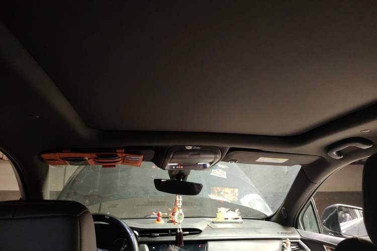 Used Cadillac XT5 2020 Revised Version 28T Luxury Edition Headliner