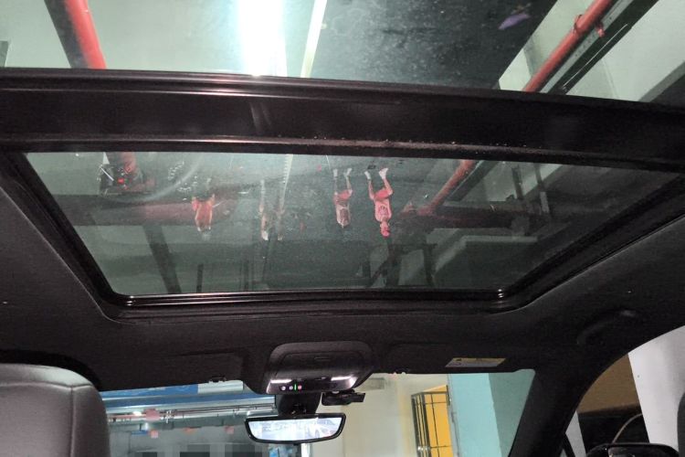Used Cadillac XT5 2020 28T Luxury Version Headliner