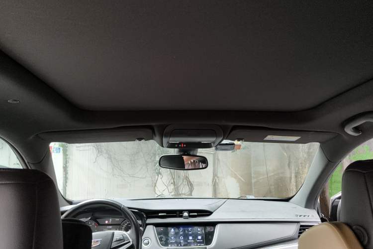 Used Cadillac XT5 2020 28T Luxury Version Headliner