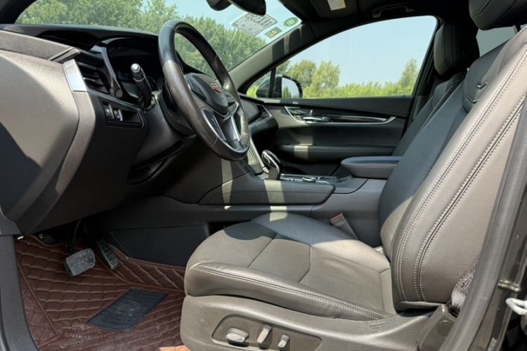 Used Cadillac XT5 2020 28T Luxury Version Interior 1