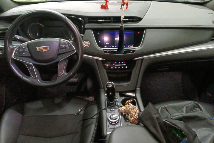 Used Cadillac XT5 2020 28T Tech Edition Interior 2