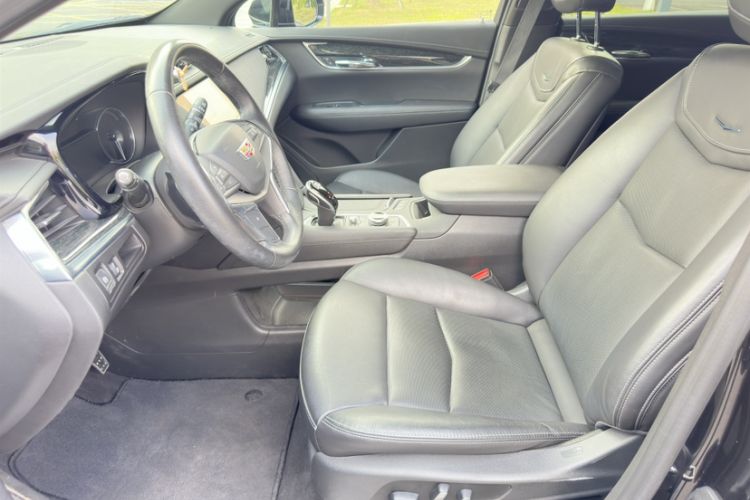 Used Cadillac XT5 2020 Revised Version 28T Luxury Edition Interior 2