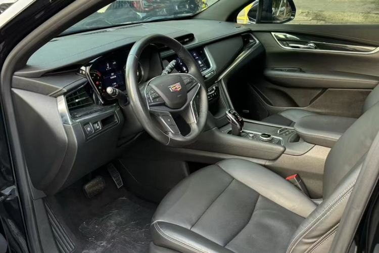 Used Cadillac XT5 2020 Revised Version 28T Luxury Edition Interior 2