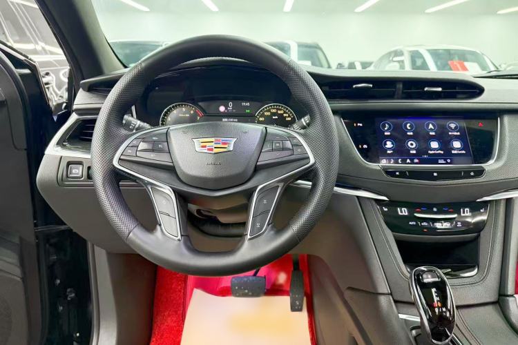 Used Cadillac XT5 2020 Revised Version 28T Luxury Edition Interior 2