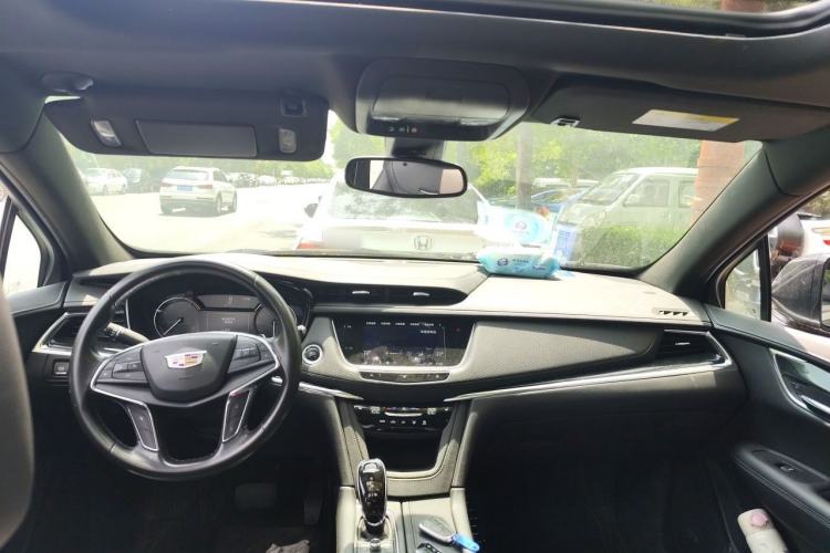 Used Cadillac XT5 2020 Revised Version 28T Four-Wheel Drive Luxury Edition Interior 2