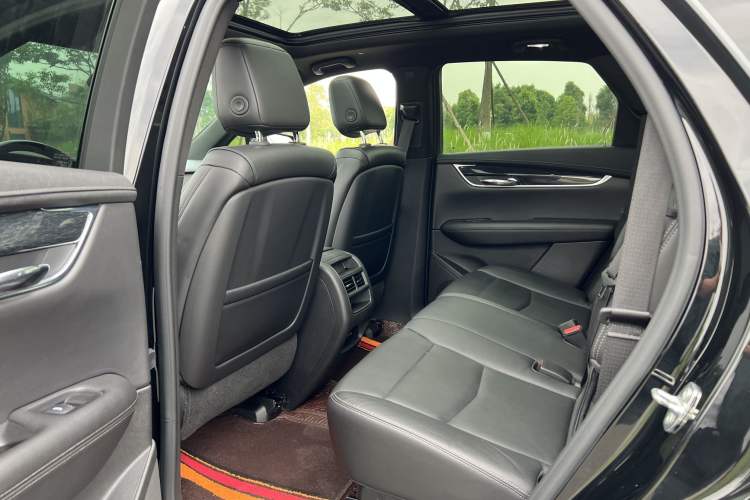 Used Cadillac XT5 2020 Revised Version 28T Luxury Edition Interior 3
