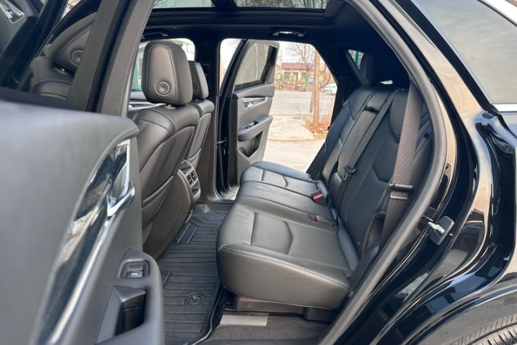 Used Cadillac XT5 2020 28T Luxury Version Interior 3