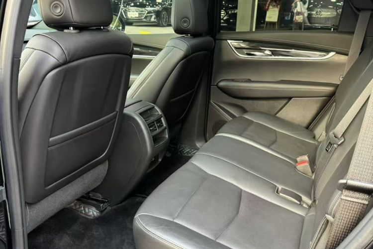 Used Cadillac XT5 2020 Revised Version 28T Luxury Edition Interior 3