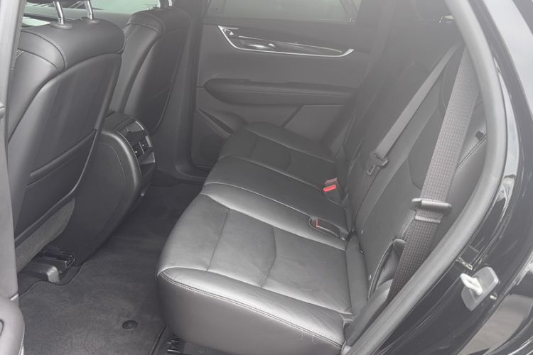 Used Cadillac XT5 2020 28T Luxury Version Interior 3