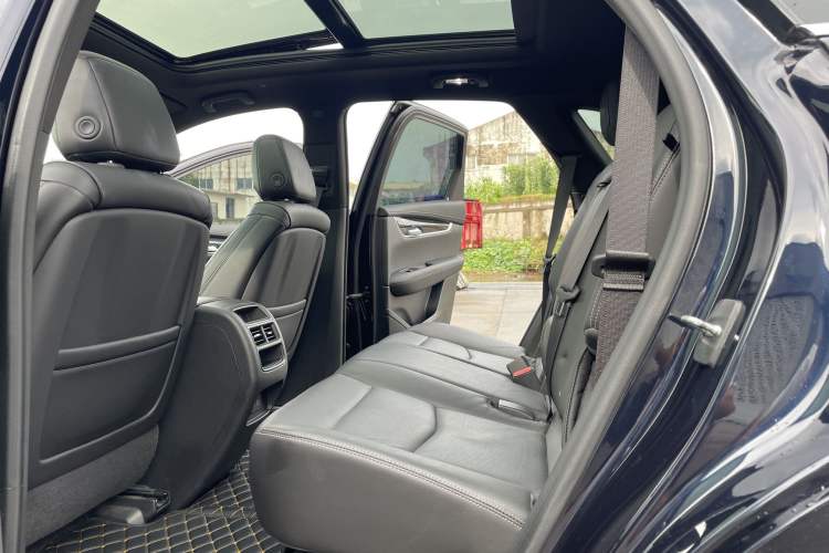 Used Cadillac XT5 2020 Revised Version 28T Luxury Edition Interior 4