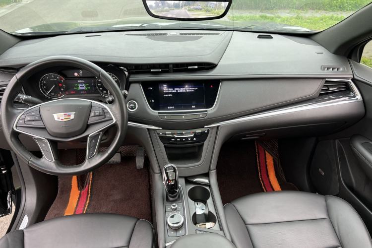 Used Cadillac XT5 2020 Revised Version 28T Luxury Edition Interior 4