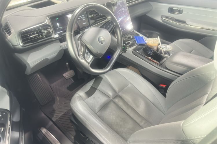 Used Cadillac XT5 2020 Revised Version 28T Luxury Edition Interior 4