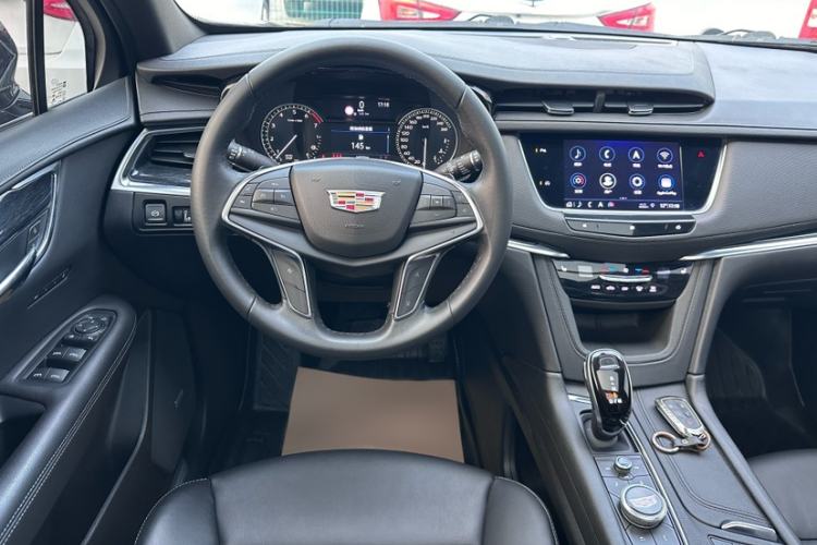 Used Cadillac XT5 2020 28T Luxury Version Interior 4