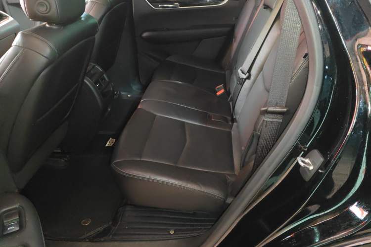 Used Cadillac XT5 2020 28T Luxury Version Interior 4