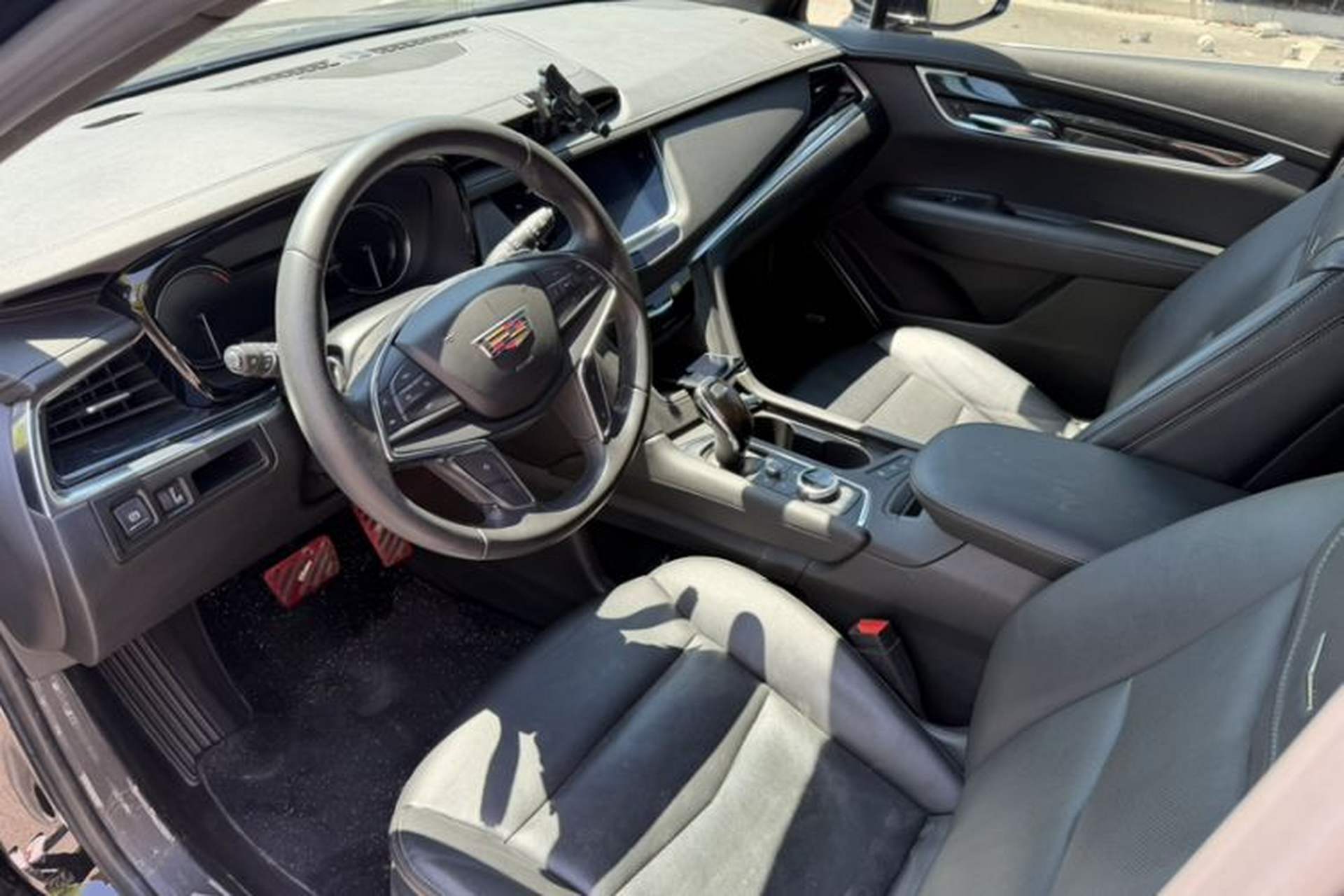 Used Cadillac XT5 2020 28T Luxury Version Interior 5