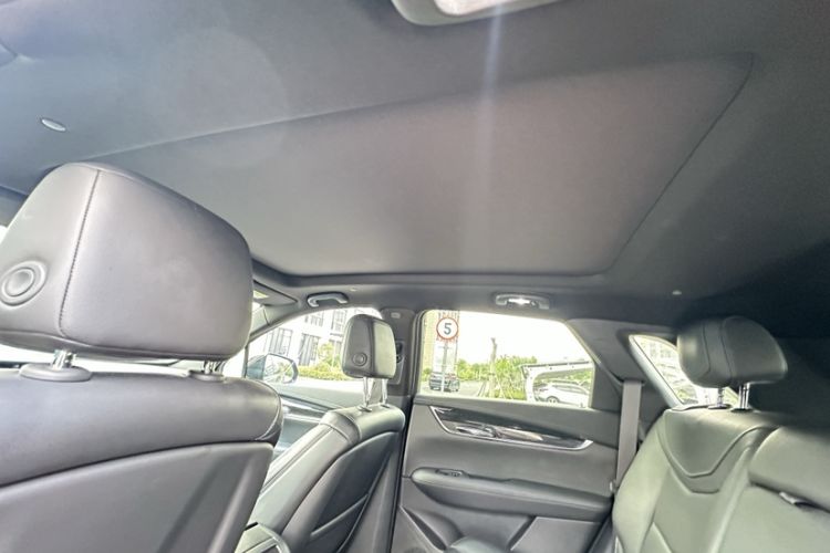 Used Cadillac XT5 2020 Revised Version 28T Luxury Edition Interior 7