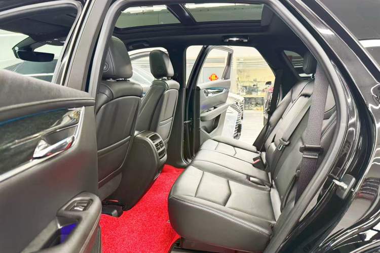 Used Cadillac XT5 2020 Revised Version 28T Luxury Edition Interior 7