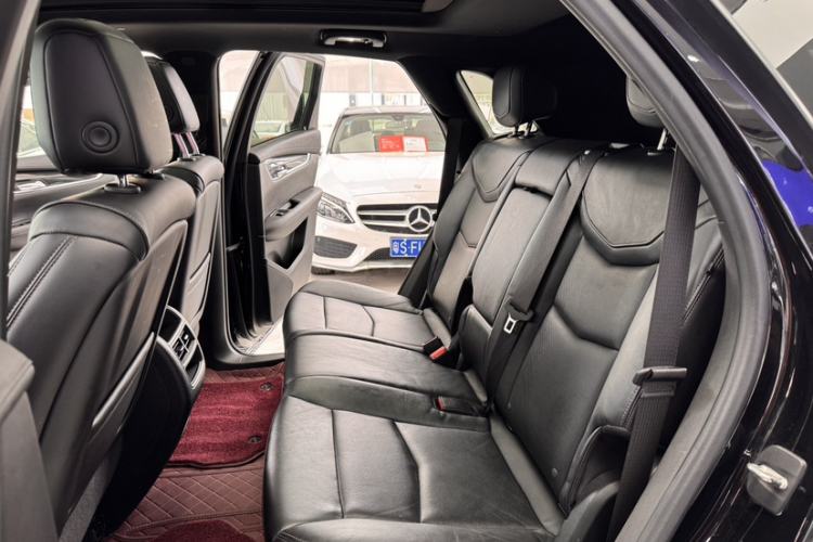 Used Cadillac XT5 2020 Revised Version 28T Luxury Edition Interior 7