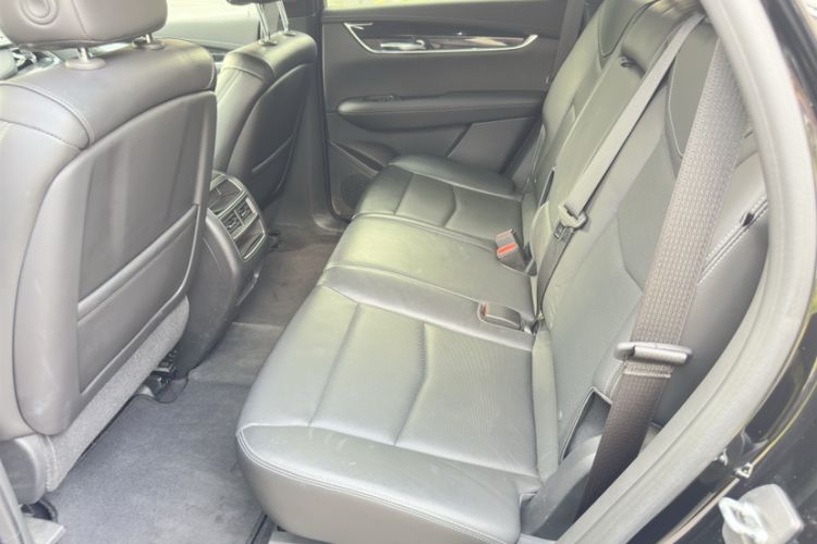 Used Cadillac XT5 2020 Revised Version 28T Luxury Edition Interior 8