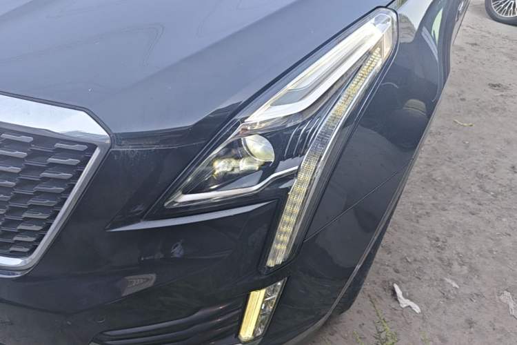 Used Cadillac XT5 2020 28T Luxury Version Left Front Headlight