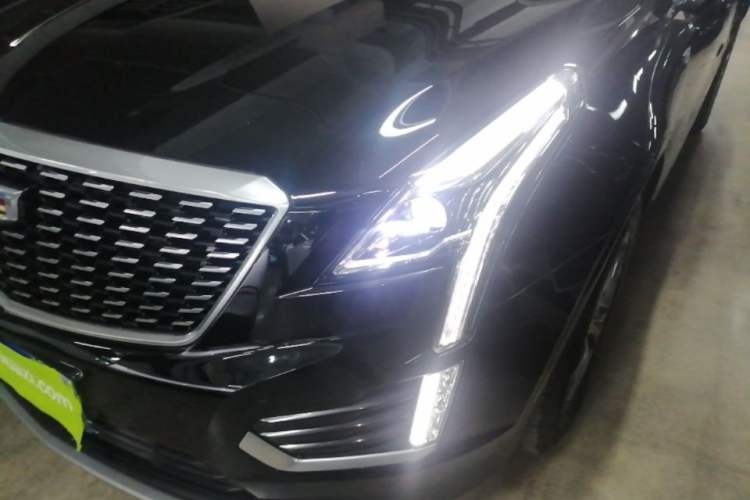 Used Cadillac XT5 2020 Revised Version 28T Four-Wheel Drive Luxury Edition Left Front Headlight