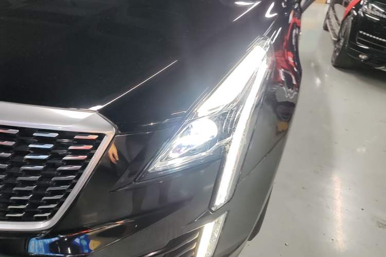 Used Cadillac XT5 2020 28T Luxury Version Left Front Headlight