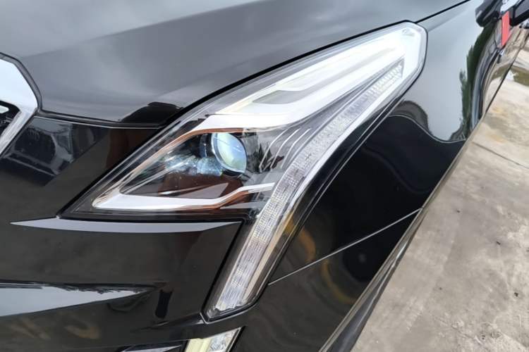 Used Cadillac XT5 2020 Revised Version 28T Luxury Edition Left Front Headlight