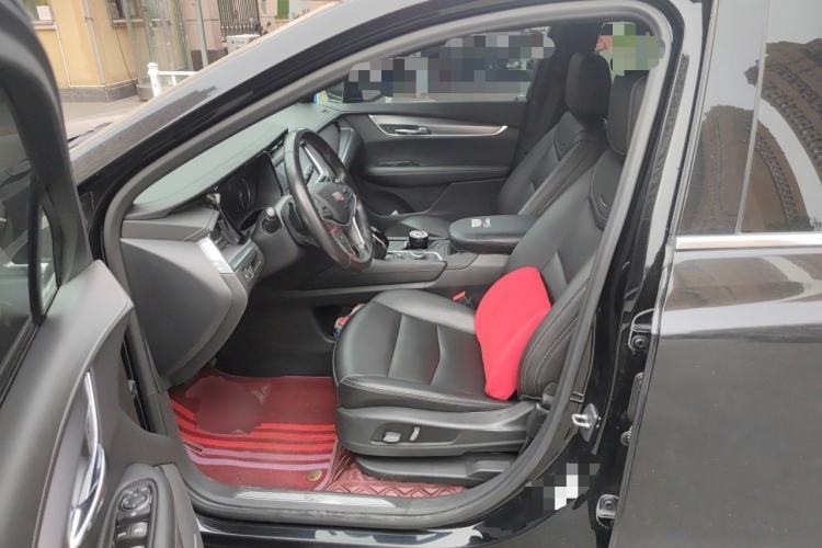 Used Cadillac XT5 2020 28T Four-Wheel Drive Tech Version Left Front Seat