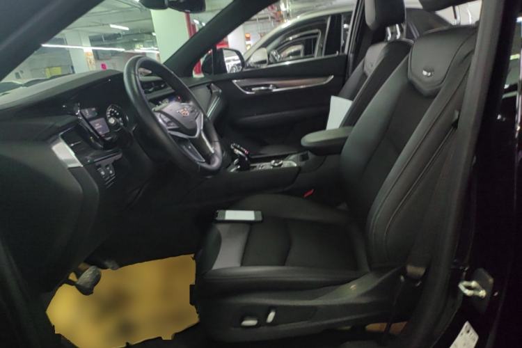 Used Cadillac XT5 2020 28T Tech Edition Left Front Seat