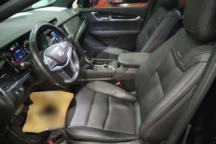 Used Cadillac XT5 2020 Revised Version 28T Luxury Edition Left Front Seat