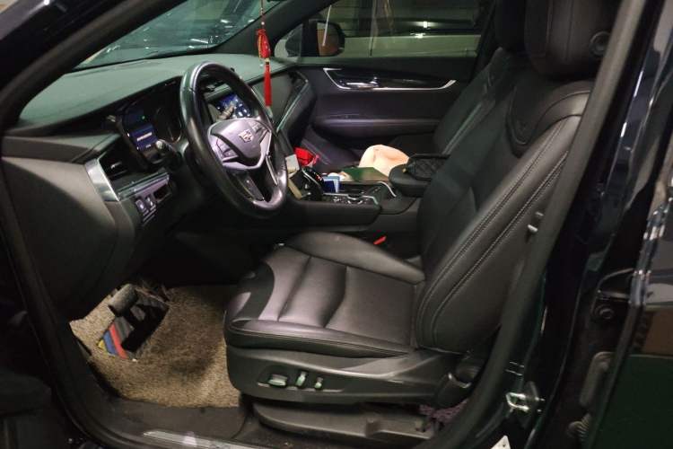 Used Cadillac XT5 2020 Revised Version 28T Luxury Edition Left Front Seat