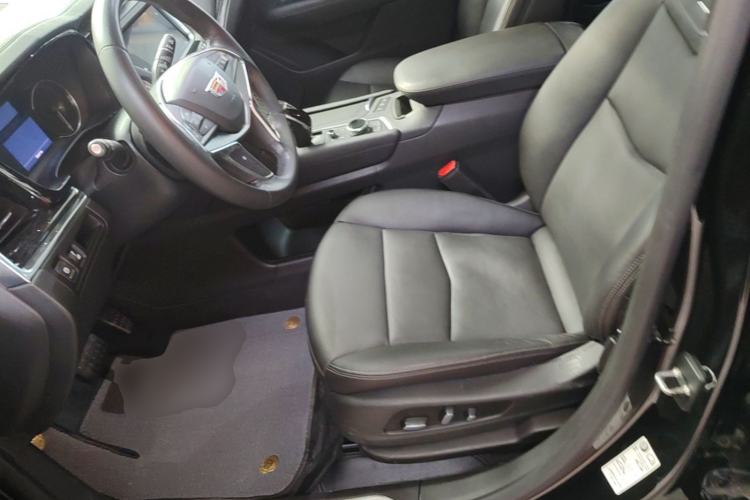 Used Cadillac XT5 2020 Revised Version 28T Luxury Edition Left Front Seat