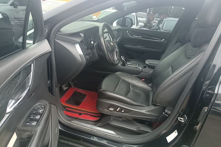 Used Cadillac XT5 2020 Revised Version 28T Luxury Edition Left Front Seat