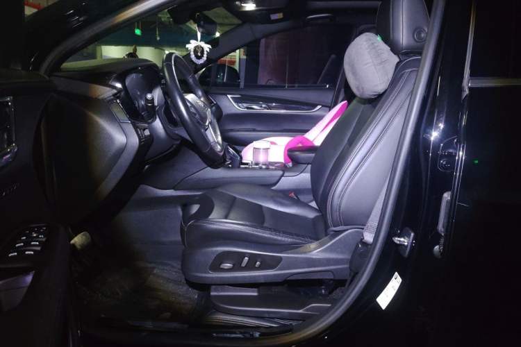 Used Cadillac XT5 2020 Revised Version 28T Four-Wheel Drive Luxury Edition Left Front Seat