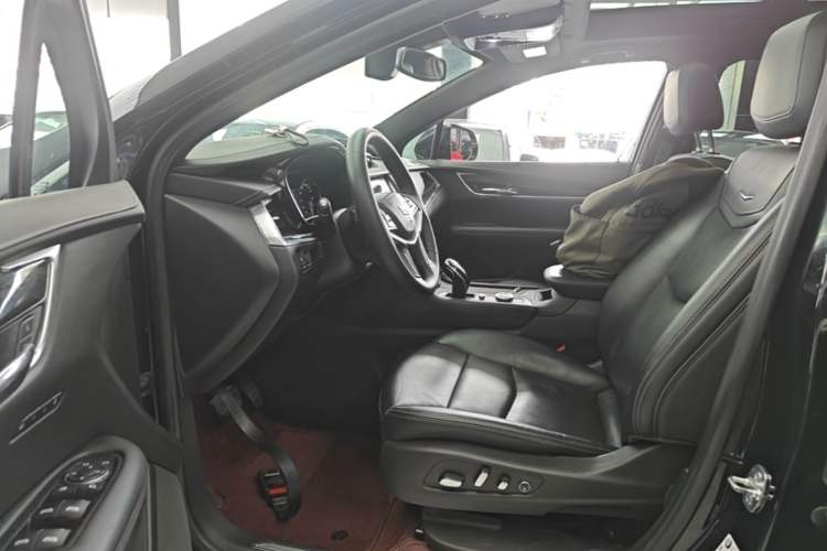 Used Cadillac XT5 2020 Revised Version 28T Luxury Edition Left Front Seat