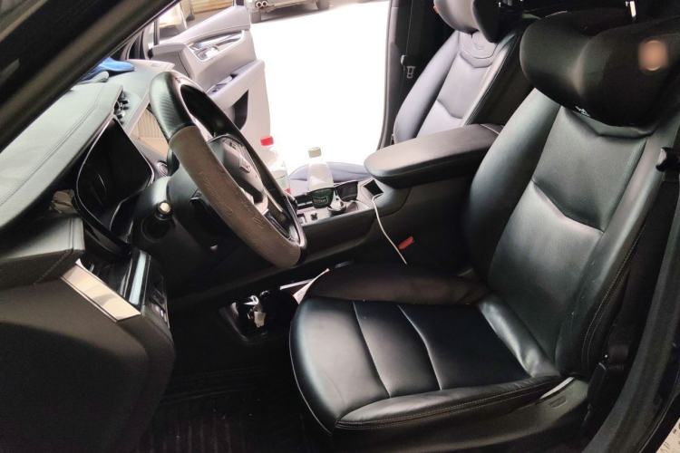 Used Cadillac XT5 2020 Revised Version 28T Four-Wheel Drive Luxury Edition Left Front Seat