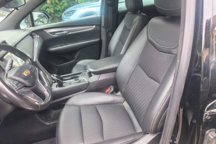 Used Cadillac XT5 2020 28T Tech Edition Left Front Seat