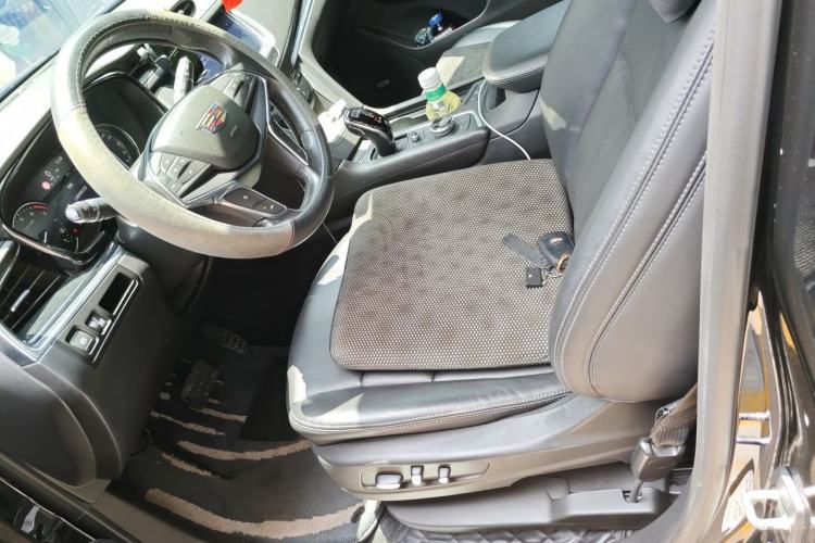 Used Cadillac XT5 2020 28T Luxury Version Left Front Seat